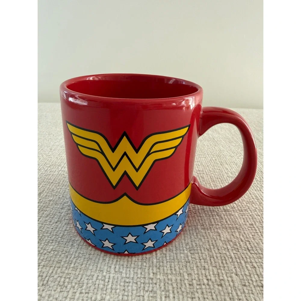 DC Comics Wonder Woman Logo Large 20oz Ceramic Coffee Cup Mug Red Novelty